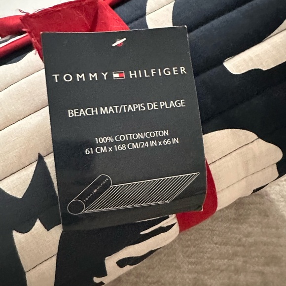 New Beach Pad Mat Tommy Hilfiger ￼ - Picture 5 of 6
